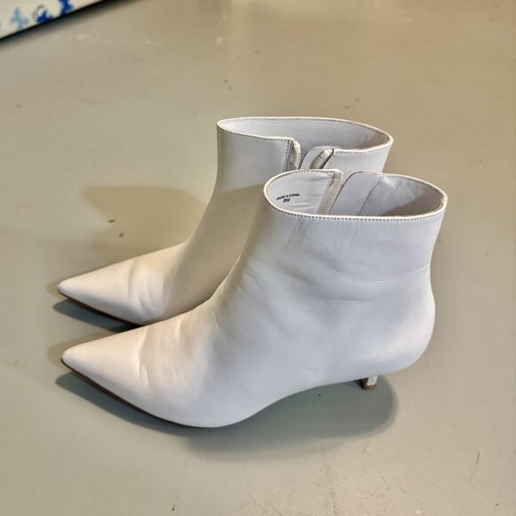 ✨ Reformation Charlotte Leather Ankle Kitten Heel Boots – White (Size 8) ✨ - Picture 3 of 5